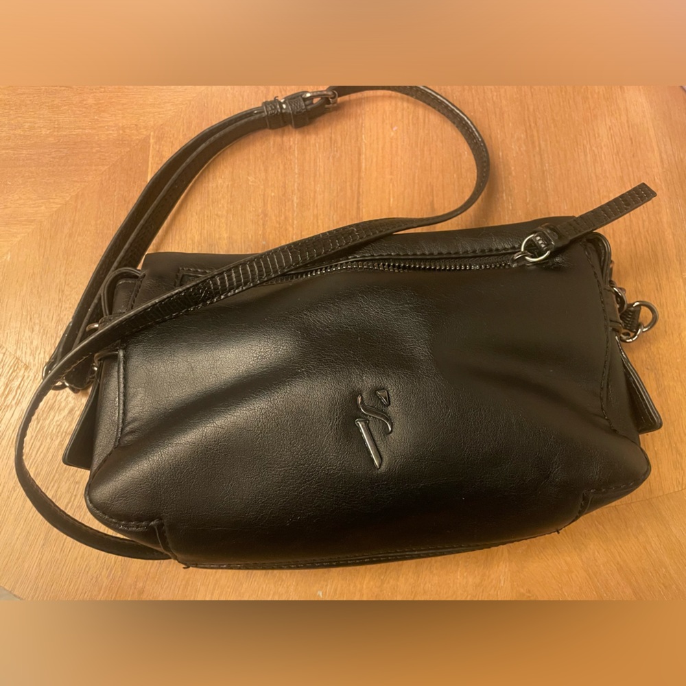 Simply Vera Black Leather Crossbody Bag